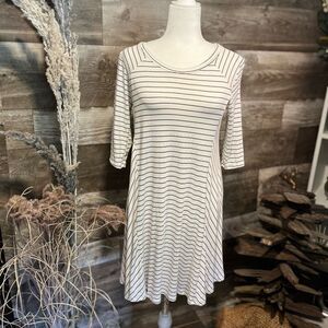 Lush black and white striped 1/2 sleeve swing dress - M